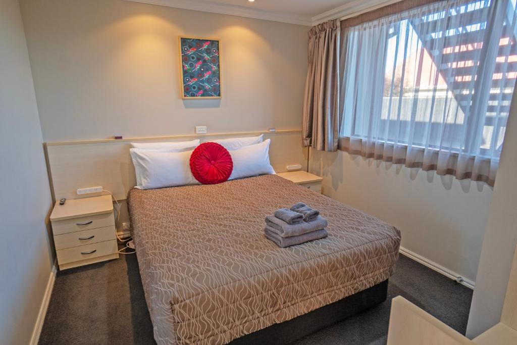 Two Bedroom Spa Suite Gallery 2